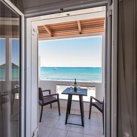Blue Horizon Bed & Breakfast Laganas